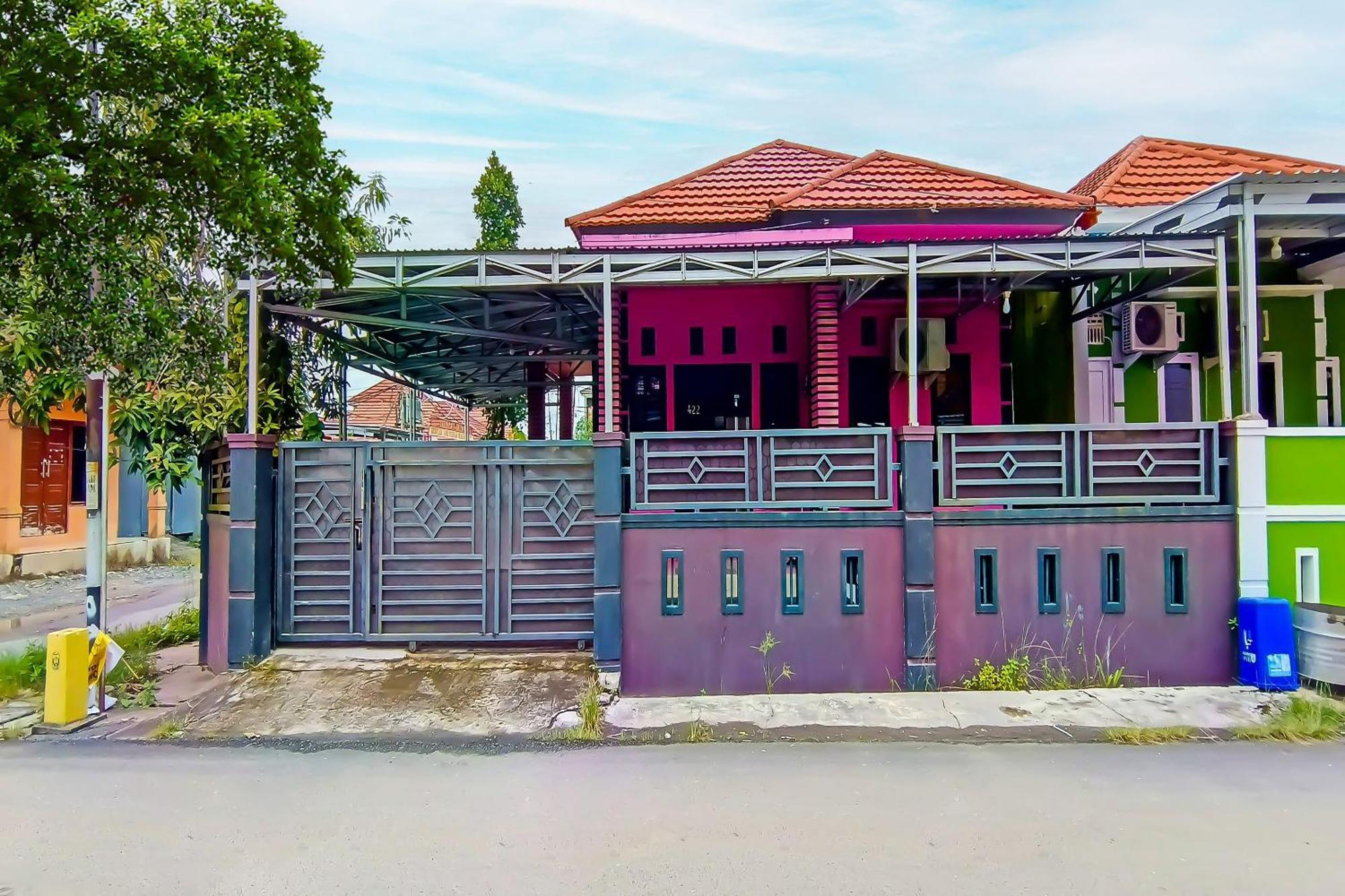 Spot On 92466 Adam Kost Syariahnearwisata Jembatan Barito Otel Banjarmasin  Dış mekan fotoğraf